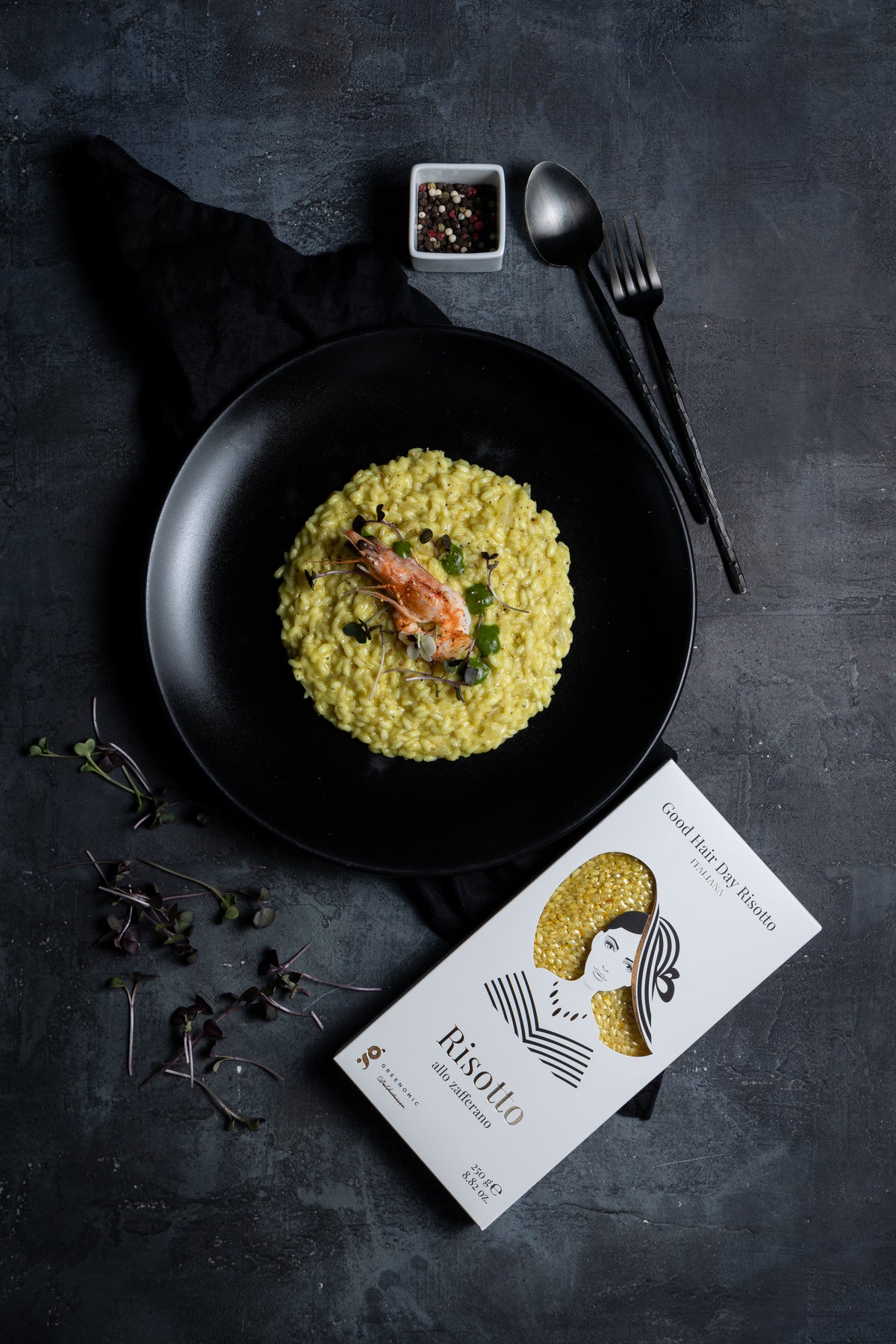 Risotto allo Zafferano mit Safran angerichtet
