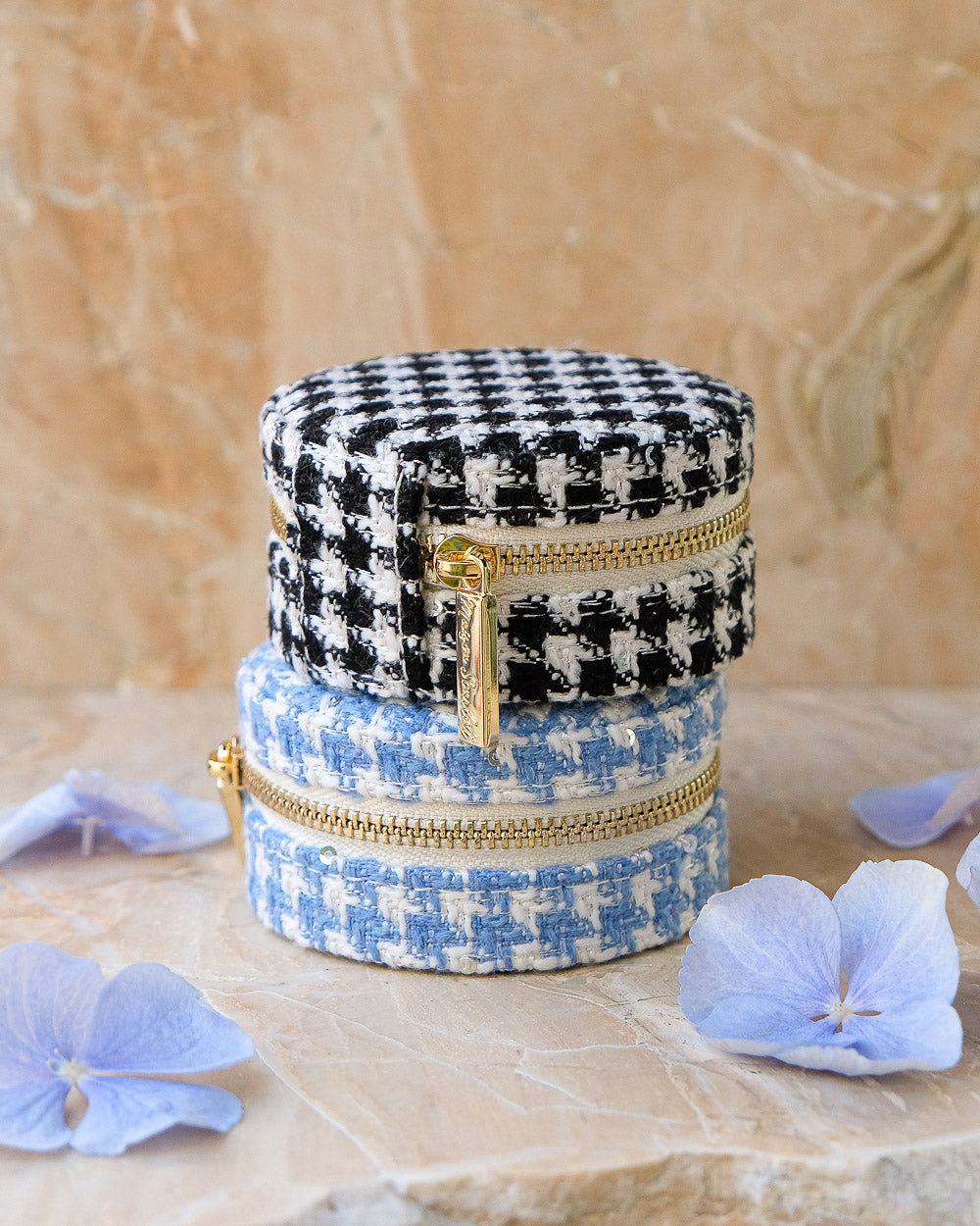 Schmuckkästchen mit Hahnentrittmuster in Schwarz Weiss und Himmelblau